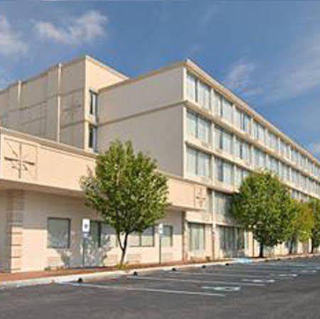 Wynnwood Plaza Hotel - Newport News Kültér fotó