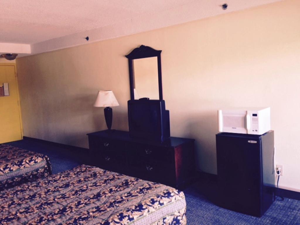 Wynnwood Plaza Hotel - Newport News Kültér fotó