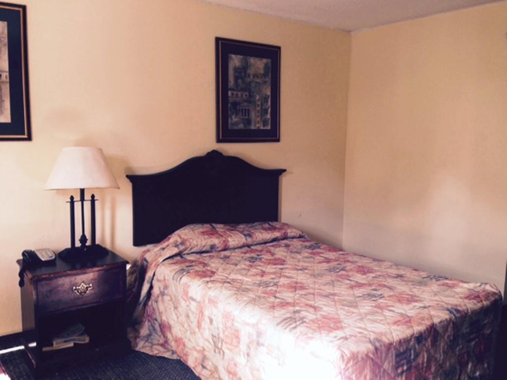 Wynnwood Plaza Hotel - Newport News Kültér fotó