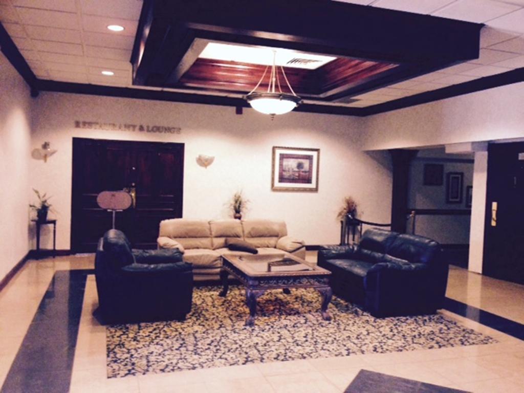 Wynnwood Plaza Hotel - Newport News Kültér fotó